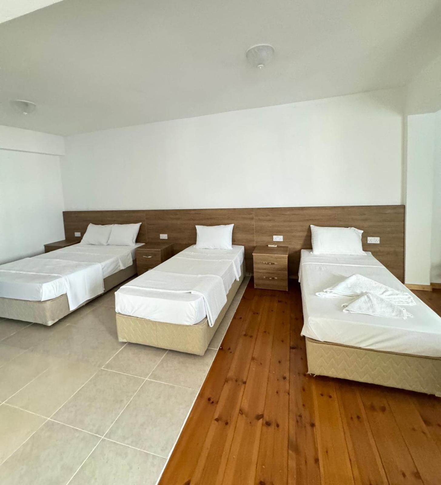 The Horse Farm Hotel Agios Georgios  Dış mekan fotoğraf